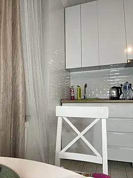 Snapshot of Teya_moon_ chatting on November 7, 2025, 6:19 pm Teya moon online show from November 7, 2025, 6:19 pm