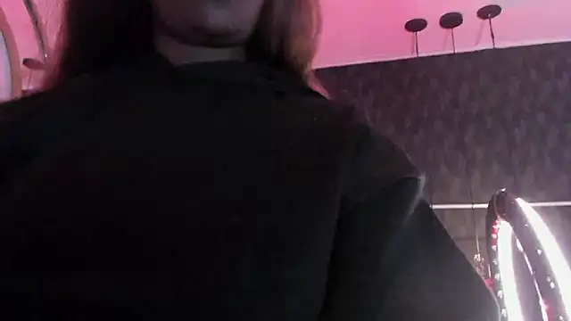 Snapshot of Anneth__M chatting on January 22, 2025, 7:45 pm Anneth M online show from January 22, 2025, 7:45 pm
