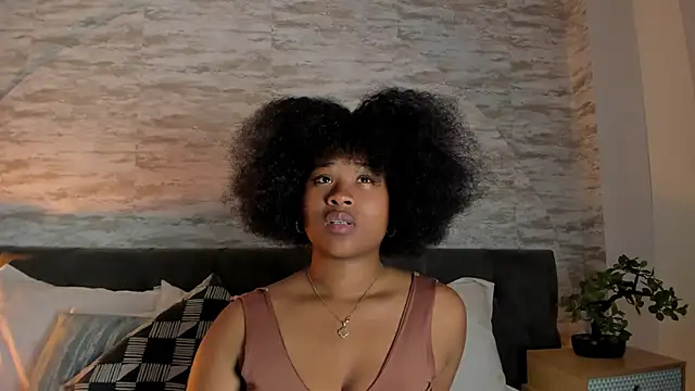 Anneth  M online show from December 4, 2025, 7:44 pm