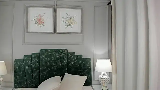 Snapshot of ana_beckett chatting on November 5, 2025, 10:59 am ana beckett online show from November 5, 2025, 10:59 am