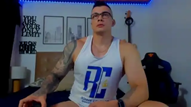 Snapshot of seancarreraa chatting on November 6, 2025, 5:14 pm seancarreraa online show from November 6, 2025, 5:14 pm