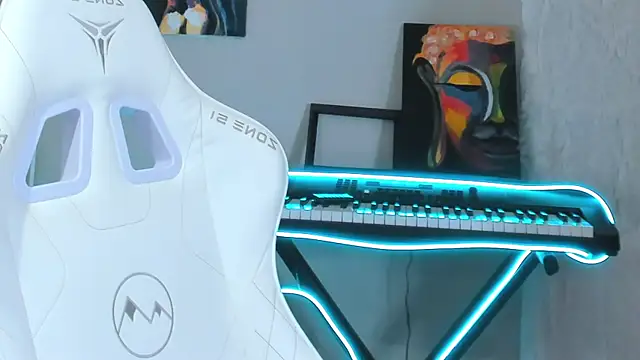 4ever dude online show from February 20, 2025, 3:56 am