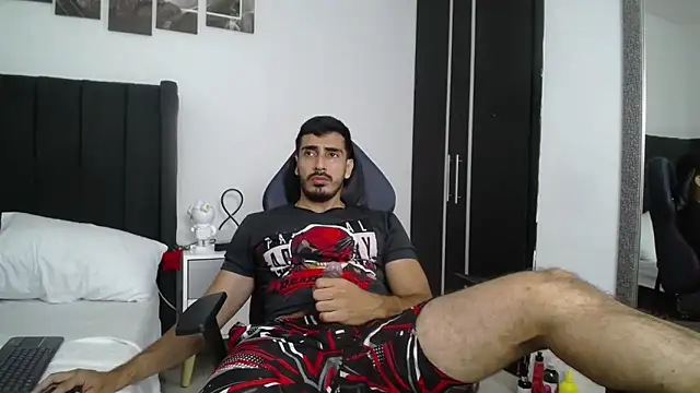 Snapshot of muscle_ares chatting on February 9, 2025, 4:40 pm muscle ares online show from February 9, 2025, 4:40 pm