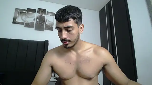 Snapshot of muscle_ares chatting on February 13, 2025, 11:50 am muscle ares online show from February 13, 2025, 11:50 am