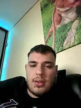 Snapshot of oscar_sweet22 chatting on October 31, 2025, 12:00 am oscar sweet22 online show from October 31, 2025, 12:00 am