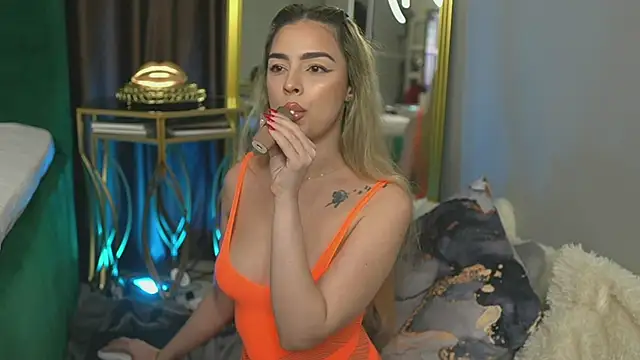 ScarletColes online show from January 18, 2025, 2:36 am