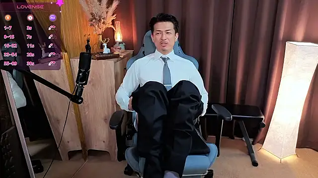 HARU-outdoor-x online show from October 5, 2025, 2:15 pm