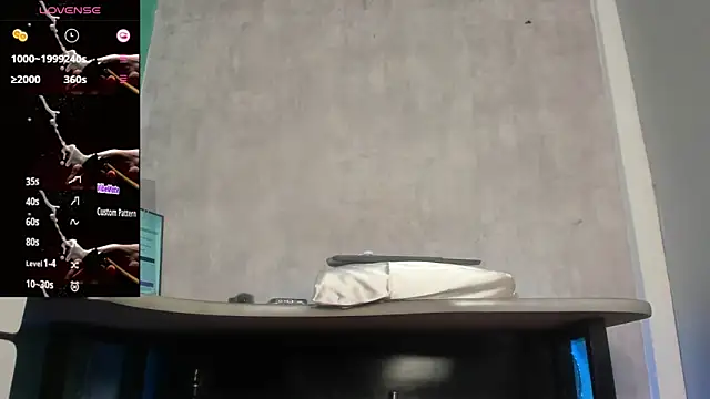 antonela83 online show from November 9, 2025, 9:13 pm