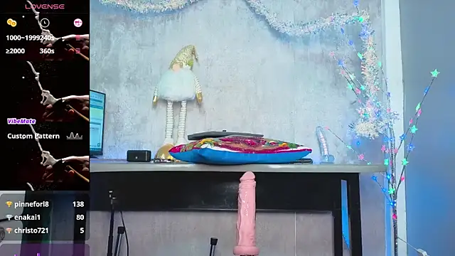 antonela83 online show from December 13, 2025, 9:42 pm