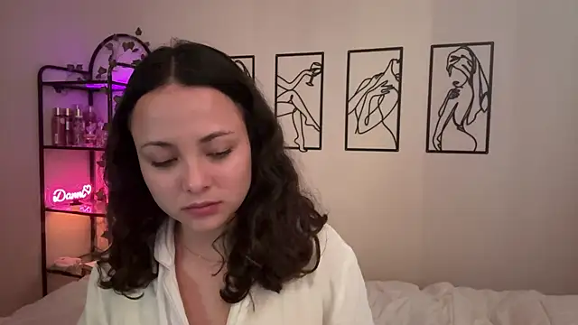 Snapshot of Megan_Rodrigo chatting on November 19, 2025, 7:14 pm Megan Rodrigo online show from November 19, 2025, 7:14 pm