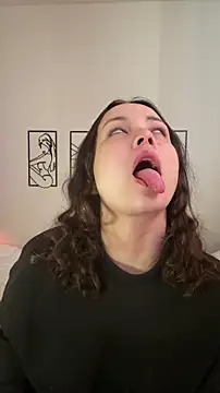 Snapshot of Megan_Rodrigo chatting on November 30, 2025, 2:43 pm Megan Rodrigo online show from November 30, 2025, 2:43 pm