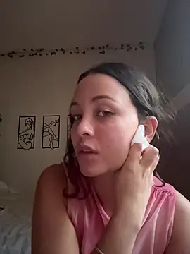 Snapshot of Megan_Rodrigo chatting on December 13, 2025, 10:48 pm Megan Rodrigo online show from December 13, 2025, 10:48 pm