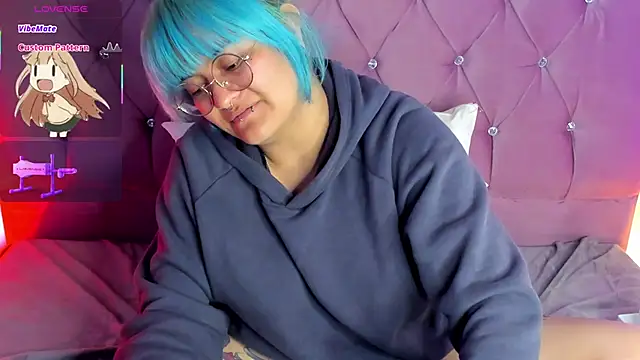 Snapshot of lucky-leah chatting on February 25, 2025, 9:53 am lucky-leah online show from February 25, 2025, 9:53 am