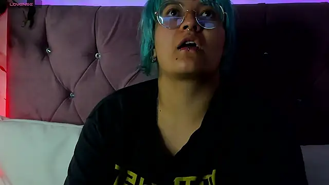 Snapshot of lucky-leah chatting on February 26, 2025, 3:21 am lucky-leah online show from February 26, 2025, 3:21 am