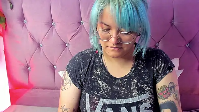 Snapshot of lucky-leah chatting on March 12, 2025, 3:46 am lucky-leah online show from March 12, 2025, 3:46 am
