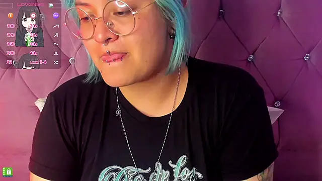 Snapshot of lucky-leah chatting on March 15, 2025, 1:19 am lucky-leah online show from March 15, 2025, 1:19 am