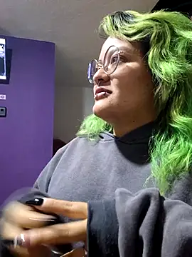 Snapshot of lucky-leah chatting on September 26, 2025, 4:16 am lucky-leah online show from September 26, 2025, 4:16 am
