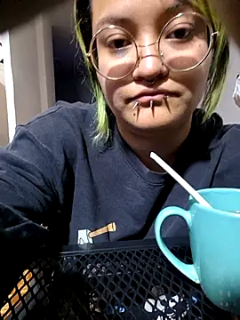Snapshot of lucky-leah chatting on October 11, 2025, 3:50 am lucky-leah online show from October 11, 2025, 3:50 am