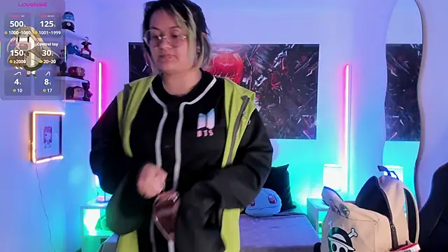 lucky-leah online show from October 29, 2025, 4:26 am