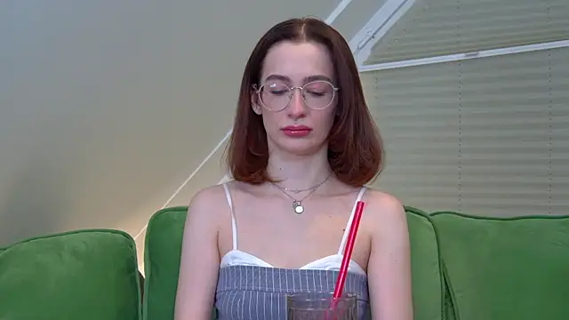 Snapshot of MarieKarma chatting on March 14, 2025, 9:32 pm MarieKarma online show from March 14, 2025, 9:32 pm