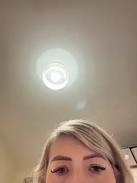 Snapshot of xxcurvyjessiexx chatting on December 4, 2025, 6:27 pm xxcurvyjessiexx online show from December 4, 2025, 6:27 pm