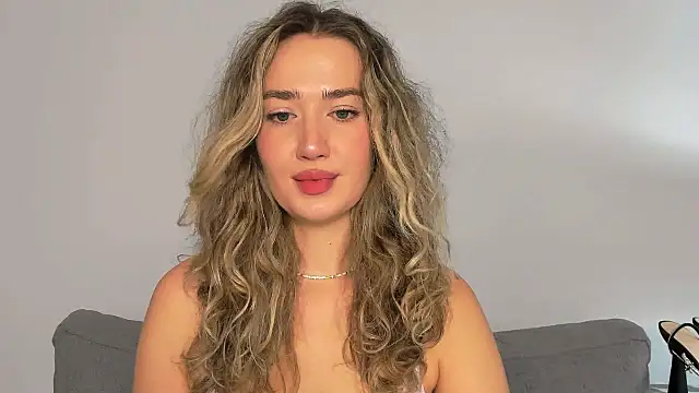 Snapshot of CindyKissable chatting on September 14, 2025, 5:06 am CindyKissable online show from September 14, 2025, 5:06 am