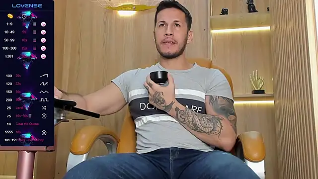 Snapshot of George_Diesell chatting on February 26, 2025, 11:48 pm George Diesell online show from February 26, 2025, 11:48 pm