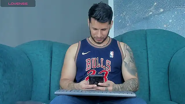 Snapshot of George_Diesell chatting on September 30, 2025, 4:06 am George Diesell online show from September 30, 2025, 4:06 am