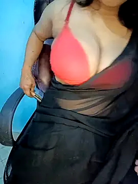 Snapshot of Dayna-36 chatting on March 4, 2025, 2:53 pm Dayna-36 online show from March 4, 2025, 2:53 pm