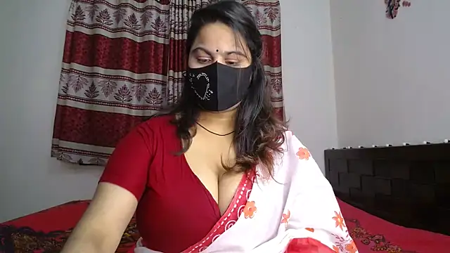 Dayna-36 online show from November 26, 2025, 1:01 pm