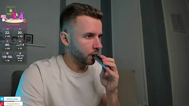 Snapshot of EnriqueBarberry chatting on November 2, 2025, 6:16 am EnriqueBarberry online show from November 2, 2025, 6:16 am