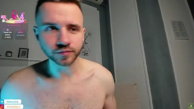 Snapshot of EnriqueBarberry chatting on November 3, 2025, 6:25 am EnriqueBarberry online show from November 3, 2025, 6:25 am