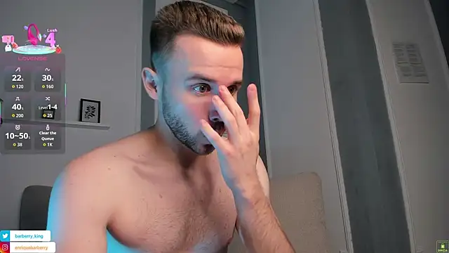 Snapshot of EnriqueBarberry chatting on November 9, 2025, 6:23 am EnriqueBarberry online show from November 9, 2025, 6:23 am