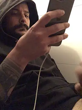 hotmrniceguy online show from February 11, 2025, 2:14 am