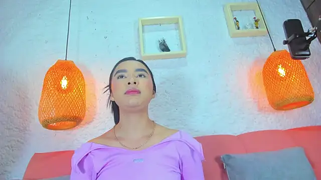 emiily s online show from November 6, 2025, 12:06 pm