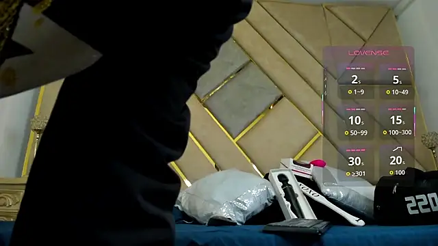 Snapshot of AmberAdams_ chatting on October 21, 2025, 3:57 pm AmberAdams online show from October 21, 2025, 3:57 pm