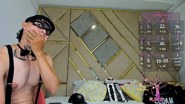 Snapshot of AmberAdams_ chatting on October 31, 2025, 2:07 pm AmberAdams online show from October 31, 2025, 2:07 pm