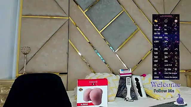 Snapshot of AmberAdams_ chatting on November 9, 2025, 5:11 pm AmberAdams online show from November 9, 2025, 5:11 pm