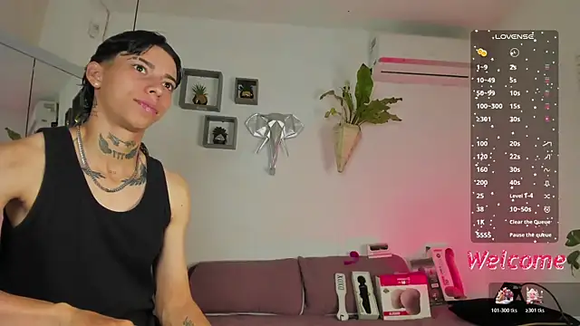 Snapshot of AmberAdams_ chatting on December 14, 2025, 3:06 pm AmberAdams online show from December 14, 2025, 3:06 pm