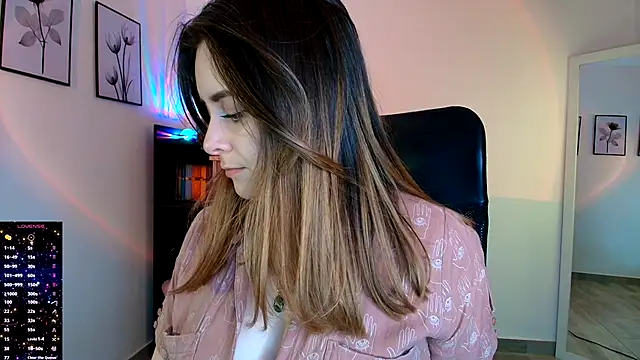 Snapshot of miss_seline chatting on November 22, 2025, 10:53 pm miss seline online show from November 22, 2025, 10:53 pm