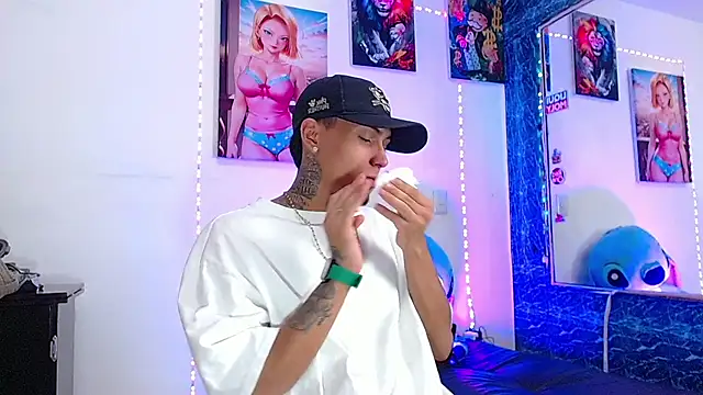 Liam lee online show from November 9, 2025, 6:06 pm