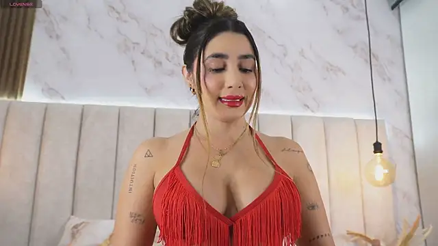 Snapshot of Annyy_Rosse chatting on November 14, 2025, 6:34 am Annyy Rosse online show from November 14, 2025, 6:34 am