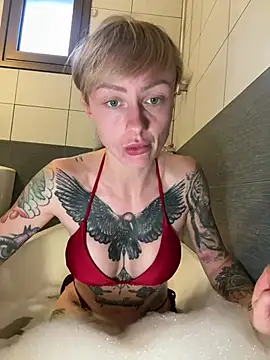 Snapshot of haileyhope_ chatting on January 4, 2025, 2:25 pm haileyhope online show from January 4, 2025, 2:25 pm