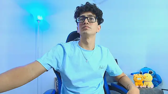 TylerWhite  online show from October 23, 2025, 3:50 am