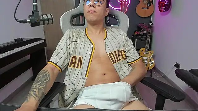 Snapshot of granxarma960 chatting on January 5, 2025, 3:43 am granxarma960 online show from January 5, 2025, 3:43 am