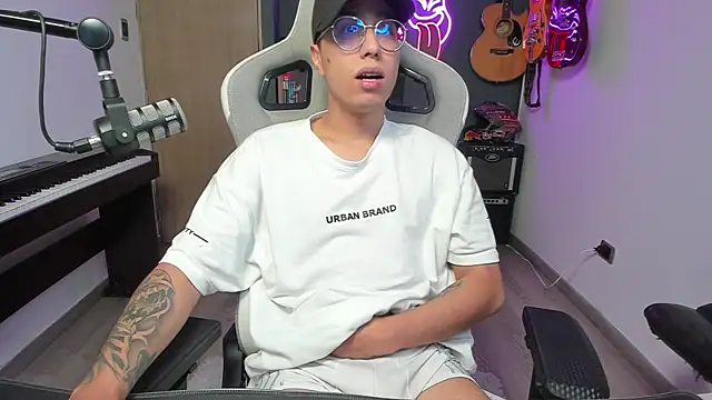 Snapshot of granxarma960 chatting on January 17, 2025, 6:47 am granxarma960 online show from January 17, 2025, 6:47 am