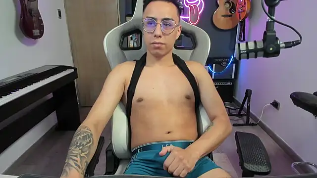 Snapshot of granxarma960 chatting on March 5, 2025, 8:10 pm granxarma960 online show from March 5, 2025, 8:10 pm