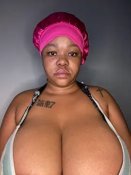 Snapshot of Mandy-101 chatting on March 22, 2025, 7:04 am Mandy-101 online show from March 22, 2025, 7:04 am