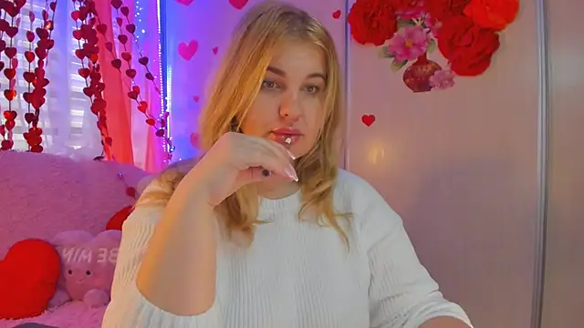 CoraSwon online show from February 14, 2025, 8:21 am