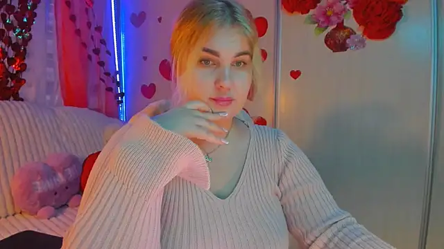 CoraSwon online show from February 23, 2025, 3:40 pm